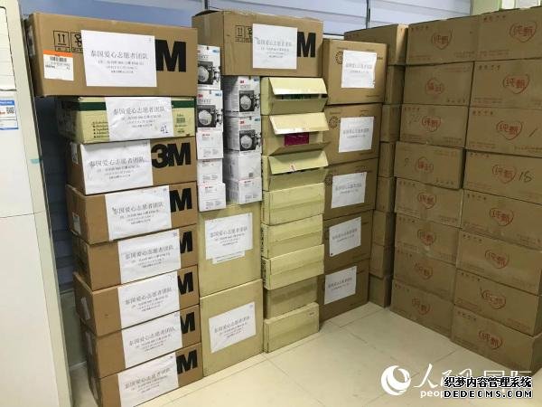 泰国志愿者捐赠的34万只口罩抵达湖北疫区医院。泰华爱心志愿者团队供图